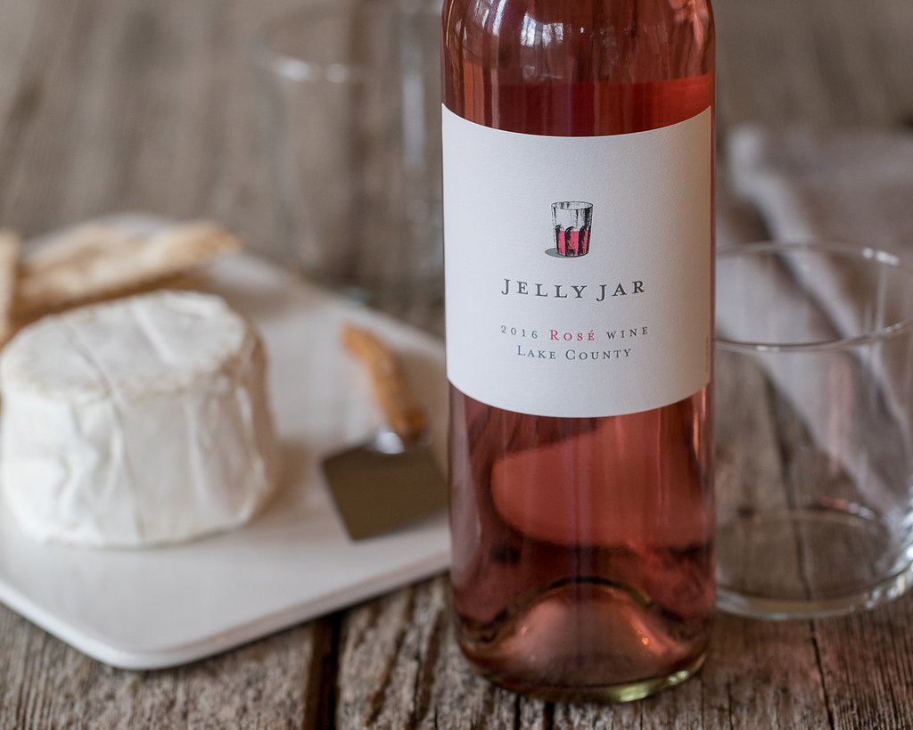 With summer on the horizon we're thinking pink! #roséwine