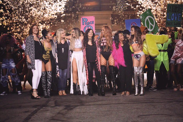 LittleMix's tweet photo. Our Mummy Mixers have got the #Power! 💪 You're gonna absolutely love the #PowerMusicVideo 😍😍😍 it's coming 🕛 LM HQ x https://t.co/BsqEPdfHjn