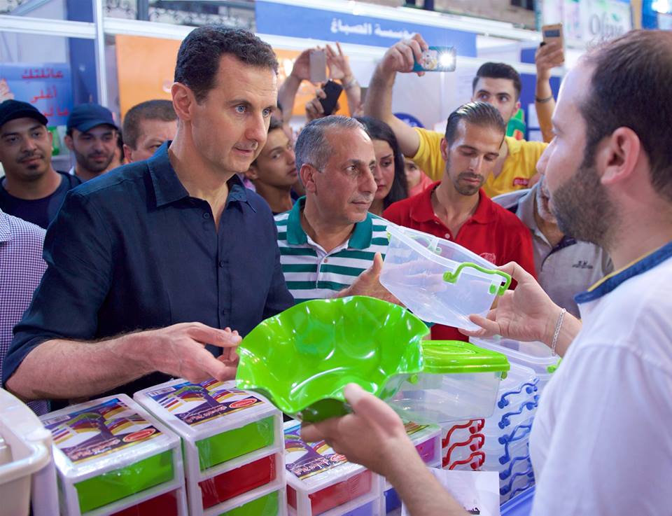 syria_hashtag's tweet image. أسد الشام يتجول في مهرجان " صنع في سورية " اليوم 💪🇸🇾💪

#الأسد #سورية #دمشق