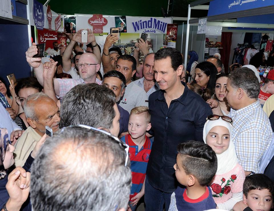 syria_hashtag's tweet image. أسد الشام يتجول في مهرجان " صنع في سورية " اليوم 💪🇸🇾💪

#الأسد #سورية #دمشق