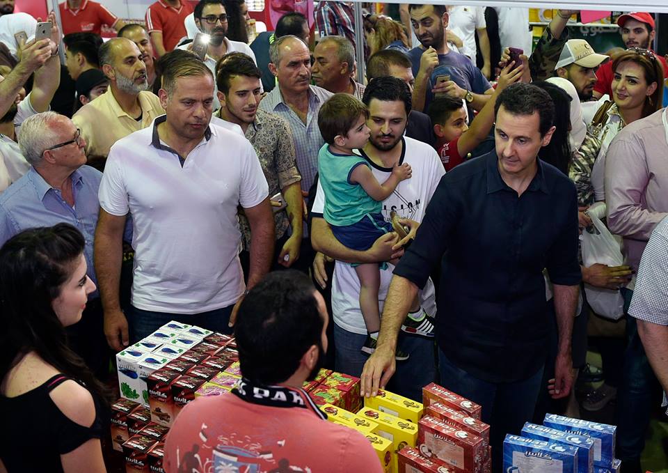 syria_hashtag's tweet image. أسد الشام يتجول في مهرجان " صنع في سورية " اليوم 💪🇸🇾💪

#الأسد #سورية #دمشق