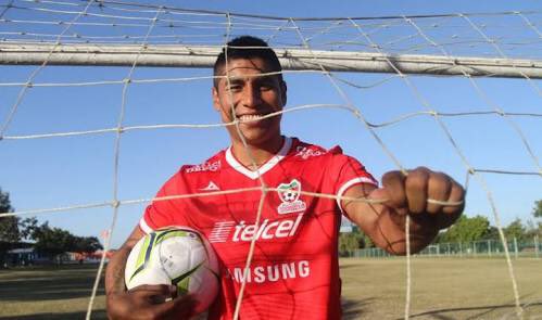 El_DiarioMx's tweet photo. El mediocampista Daniel Cisneros fue anunciado como refuerzo en @CFCorrecaminos #CdVictoria #Tamaulipas #DraftMx2017 https://t.co/9IBeuNoNTe