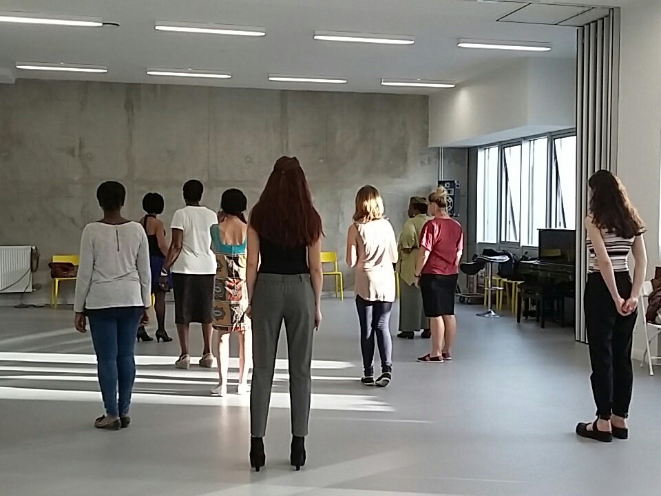 Les amatrices de #tango sont au rdv, mais les cavaliers manquent ! Avis aux intéressés. #ousontleshommes #mixite