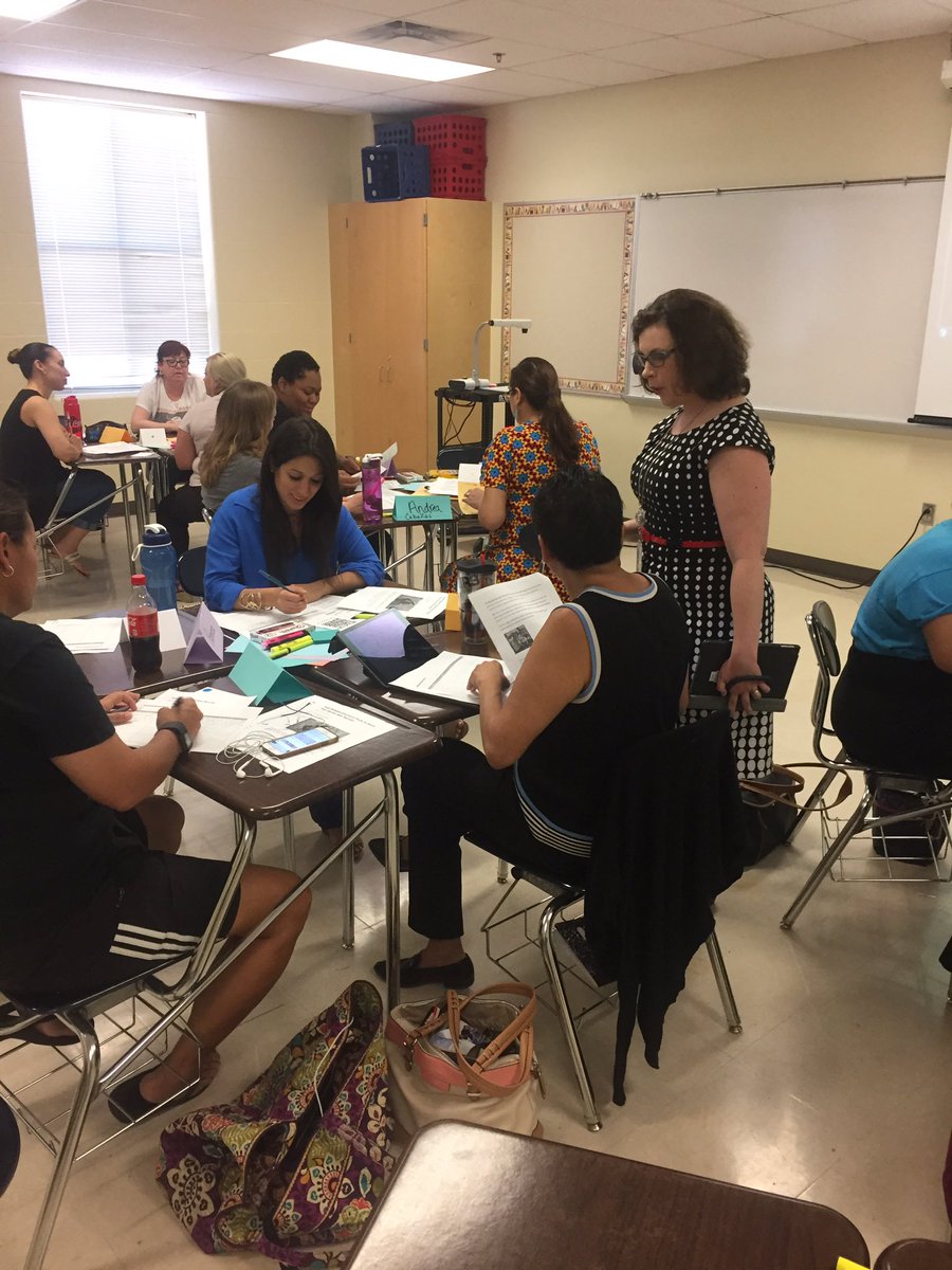 Small but powerful - always love learning with Emily Swoboda.  Nonfiction for ALL students!  @NISD_NAC_OSD <a href="/swoboda_emily/">Emily Swoboda</a> #NISDEngage