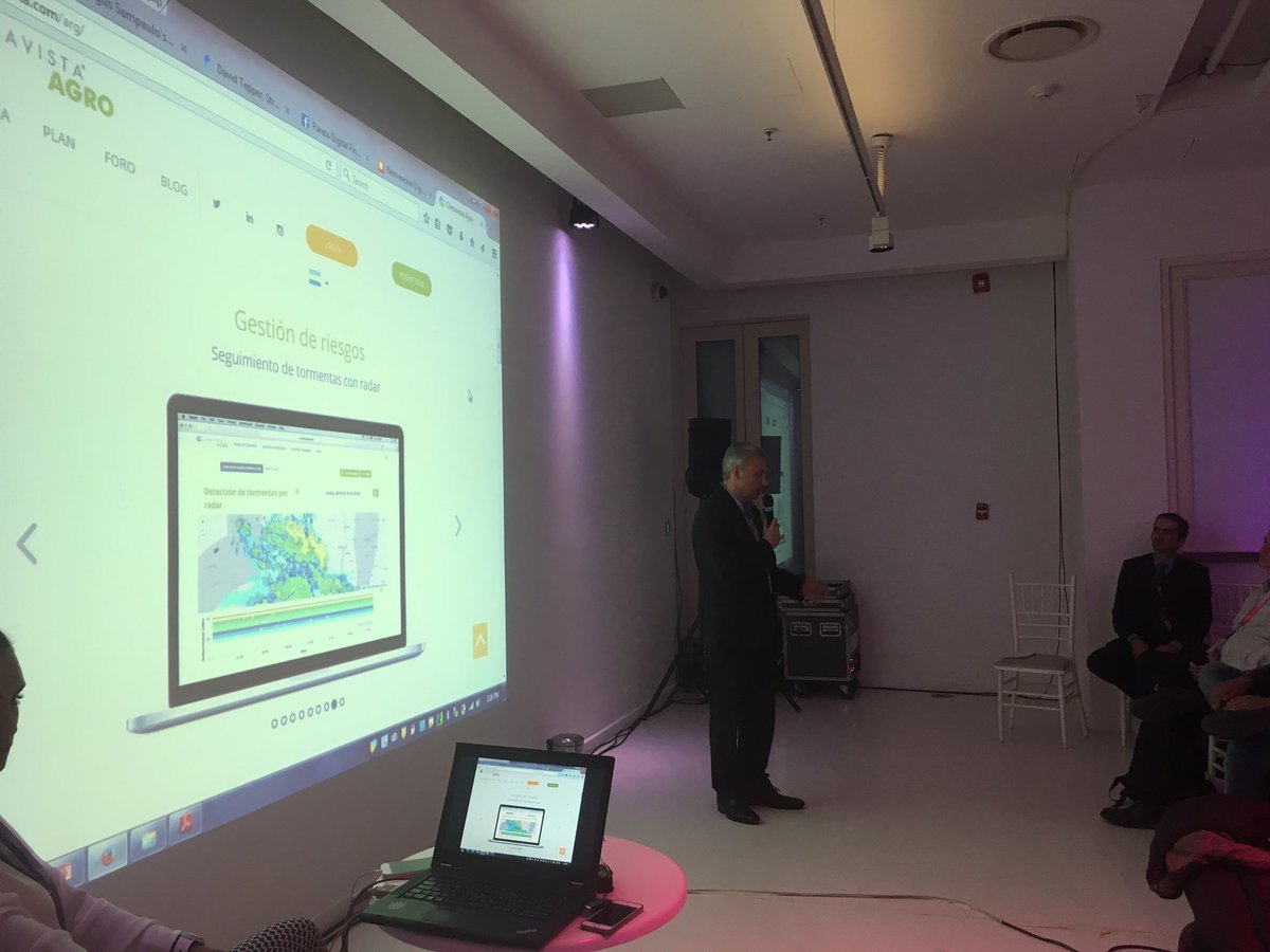 one_ecosystem's tweet photo. Presenta @ClimaVistaAgro #EcoClimaSol #agtech #espaciodigital #experienciaIBM https://t.co/sRB8tQNrtc