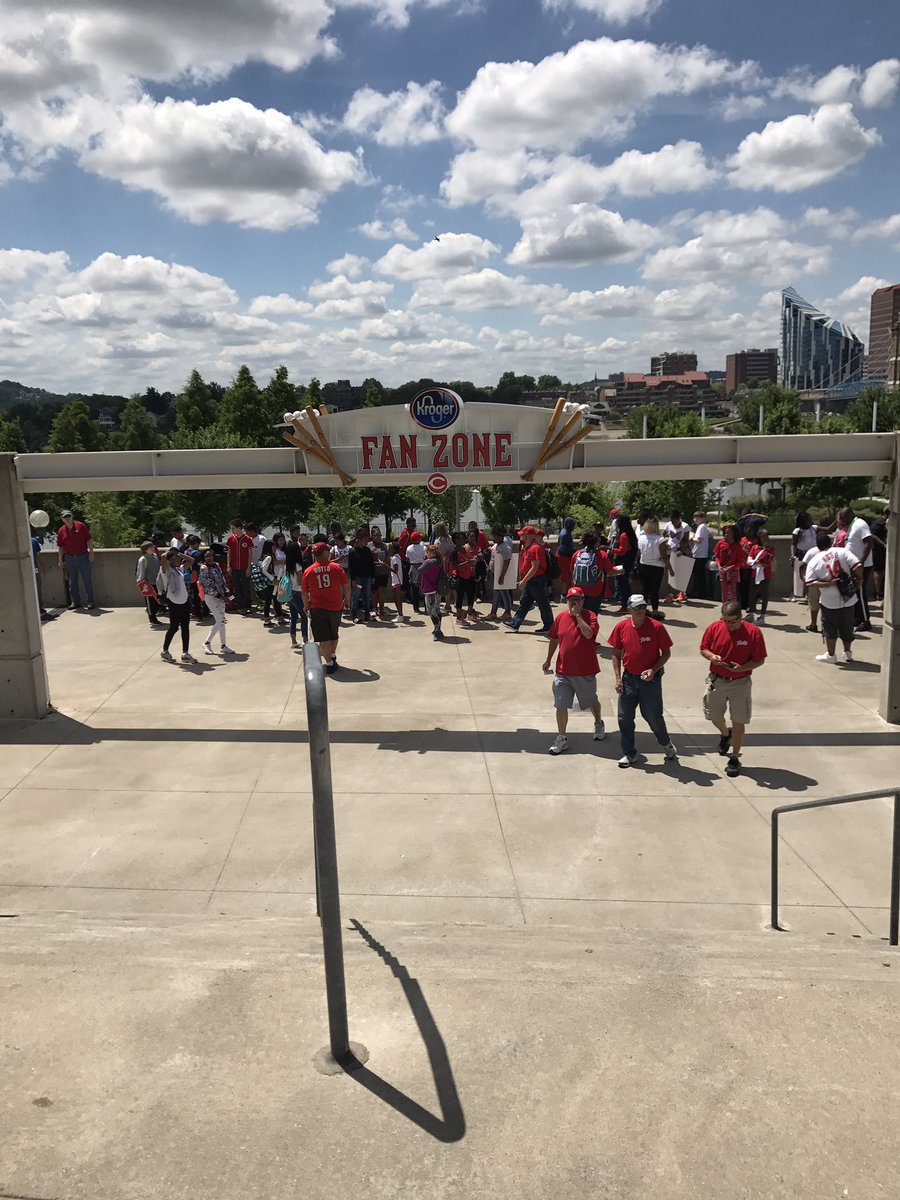 Taylorizlove's tweet photo. @PCMSVikes 5thQtr Summer Camp at GABP A super -d-duper day! Go Reds! #VikingDiff #pcmsvikes @alimoore403 @drmackzum https://t.co/lJv8By5z9u