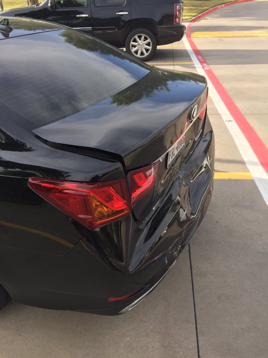 ShawnNagase's tweet photo. Finally getting an estimate on my poor lexy that got rear-ended a week ago!  #wrecked #Lexus https://t.co/SVGw1ckMpn