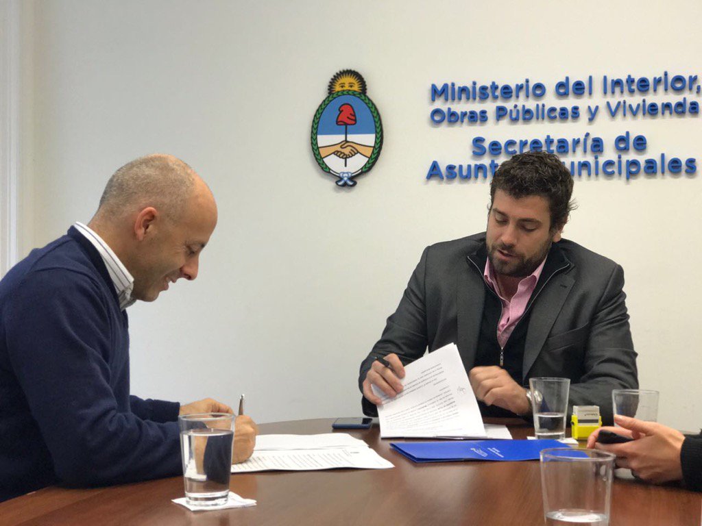 luccacecilia's tweet photo. Gracias a @lucasdelfino y a Min Interior x su apoyo. Ahora vamos a poder duplicar la capacidad del 147 @NicoDucote https://t.co/CybKOoDEf2