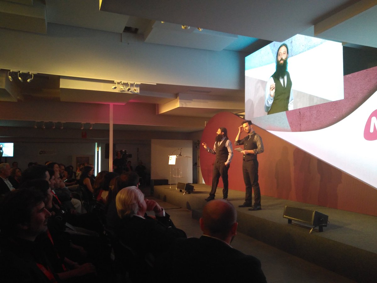 .<a href="/Impromadrid/">Impromadrid Teatro</a> haciendo reír al público durante la gala de #PremiosMKT con una obra de teatro improvisada y participativa. ¡Divertidísimos! 😂