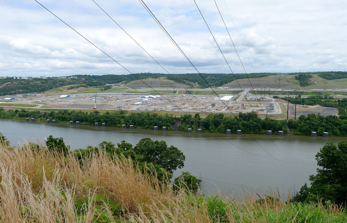 PADCEDnews's tweet photo. A year later, #ShellInPA has forever altered Beaver County. Read more via the @bctimes: https://t.co/PcMGa3FFlT https://t.co/YqInJO3gJC