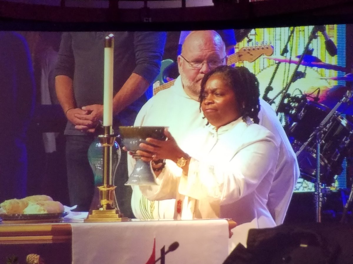 KirkARexford's tweet photo. Our Bishop ROCKS!  She declares Grove City College a love zone! #WPAUMC17 https://t.co/W0HE1gO8h8