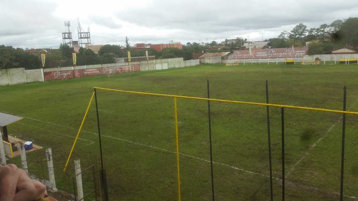 deporte102's tweet photo. 🏆#FutbolEnc
Ya estamos en el Hugo Stroessner para
#UniversalFBC 🆚 @athleticfbc por la Ida de Semis https://t.co/726NZGa5tW