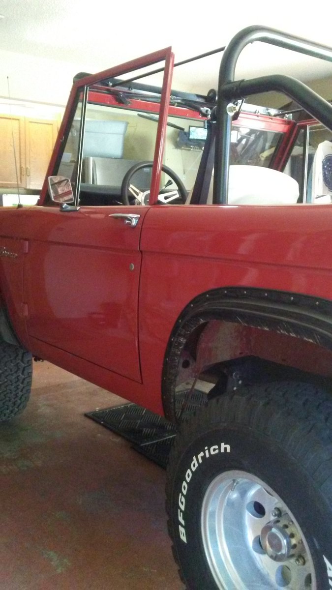 Cajun_Manor's tweet photo. @soledadobrien Solid. Salt of the earth @DaleJr  Hey Dale, can ya spot me $80g?  🇺🇸 🐎 power. #big3 . Restored '68 Ford bronco.  #intheboot https://t.co/T5Me0LWxc6