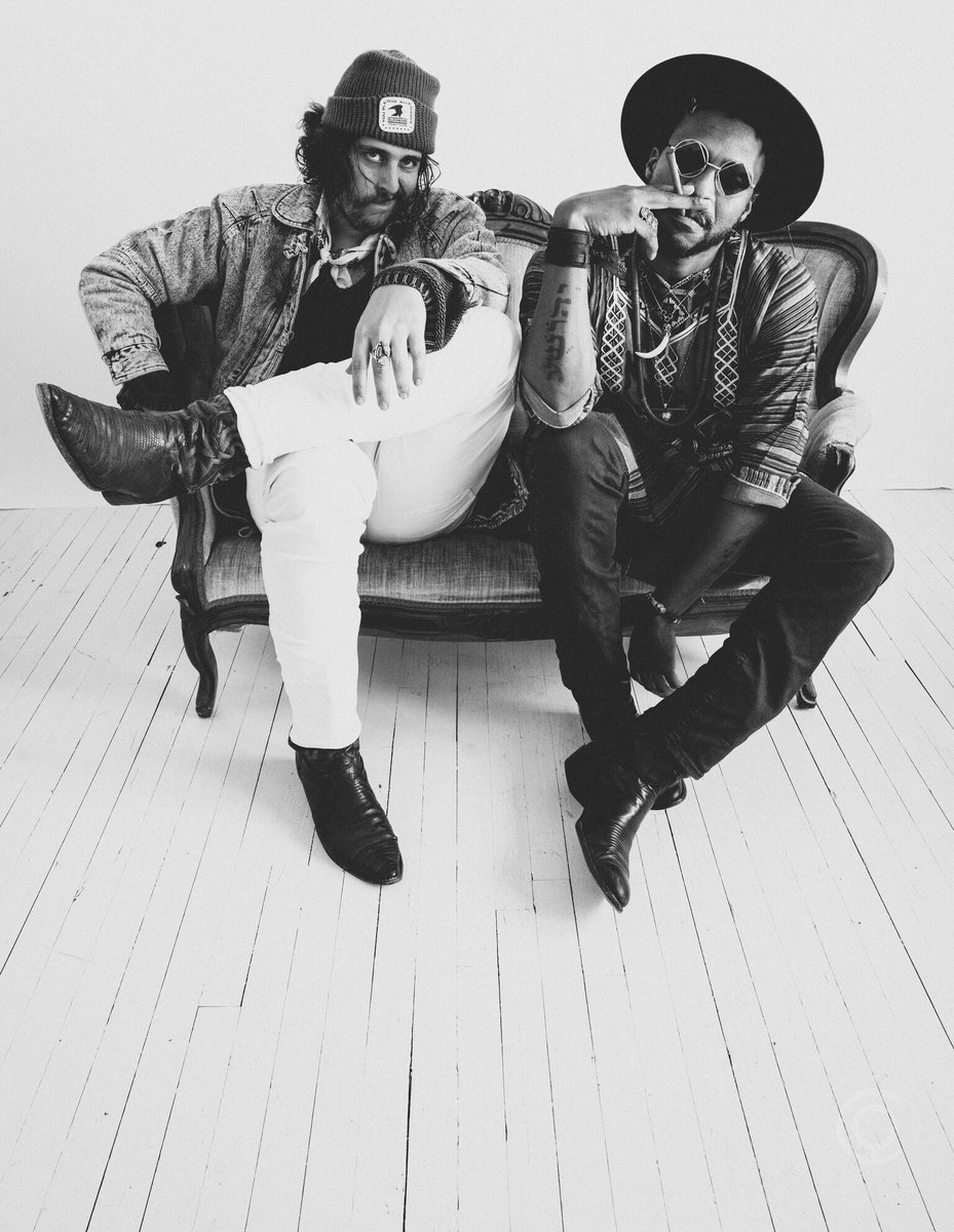 onvinylmedia's tweet photo. Medicine Man Revival will be playing every Saturday in June in ATX!! Don't miss out! Details๐https://t.co/cja1m5iawe
#LocalAustinMusic https://t.co/h02TCQzsG3