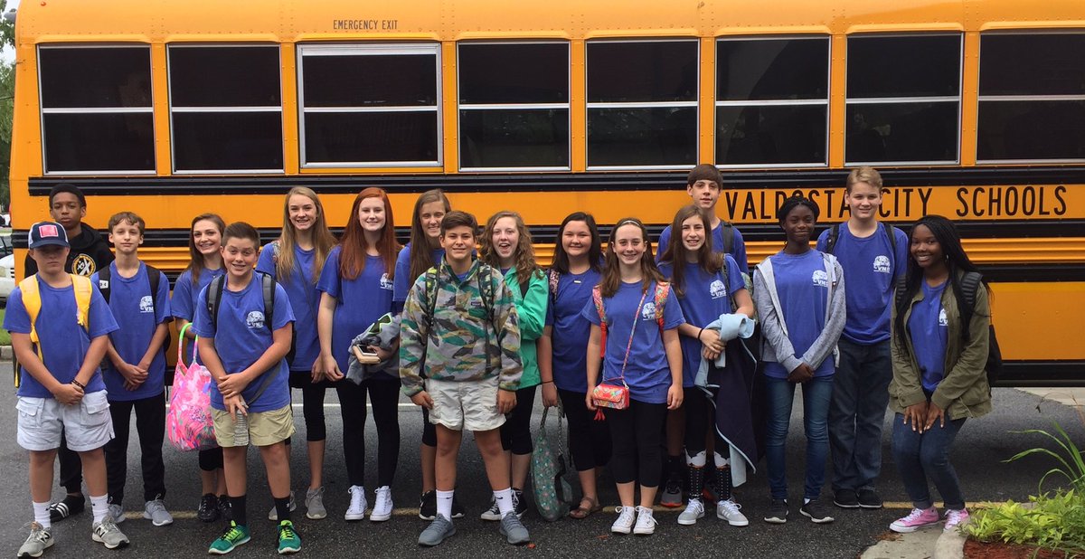 VCSTeachLearn's tweet photo. So excited for our VCS students traveling across the big pond to U.K. today! Be safe and represent us well! https://t.co/EI0iGUb4If