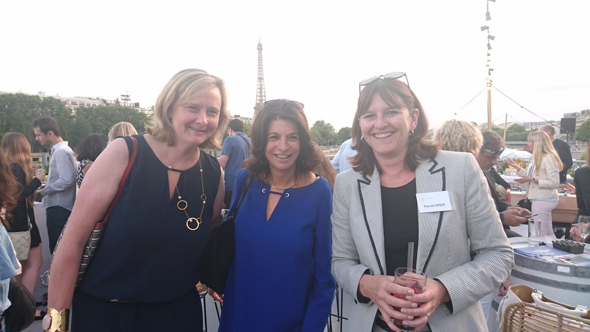 GaelleFy's tweet image. Les femmes du #tourisme chez Pierre Et Vacances Center Parcs de G à D : @V2CH @martine_balouka et @roque_pascale  @GroupePVCP #50ansPVCP