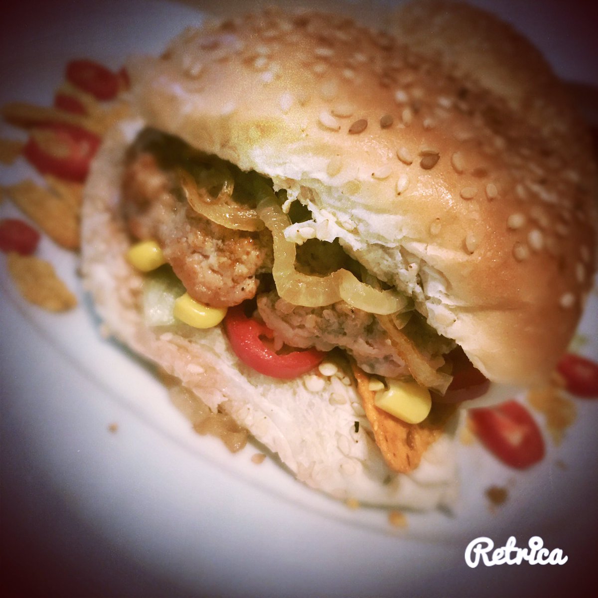 Steltje's tweet photo. Homemade Hamburger! #Food #Hamburger #Mexico #Homemade #Delicious https://t.co/DnhWtspBxy