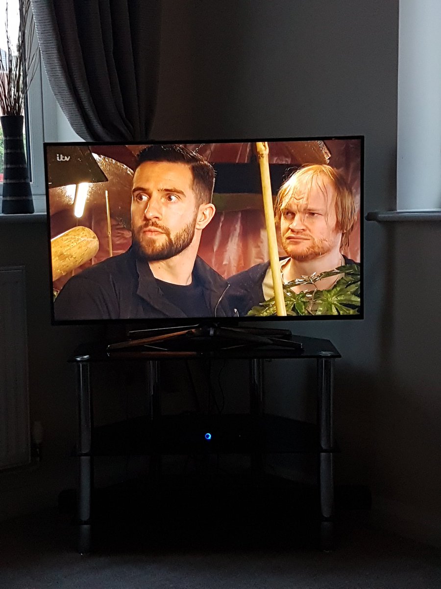 _LukeBarton_'s tweet image. I didn't know @edsheeran took up acting now..?