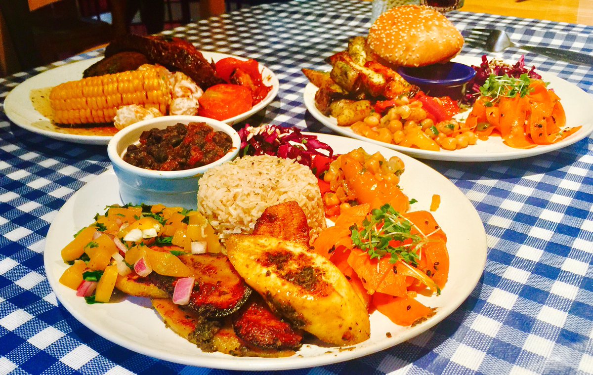 OMG ! Cafe Van Gogh's excellent dinner. Burger / ribs and jerk plantain. Cheap as chips too <a href="/cafevangoghCIC/">Cafevangogh</a>