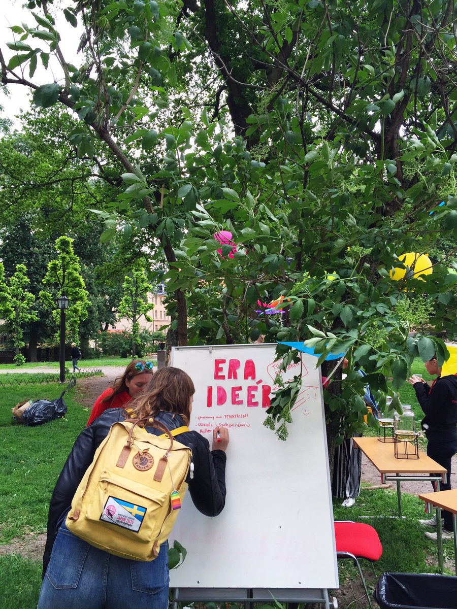 KSGelevkar's tweet image. tack för en fin utspark idag! lycka till imorgon alla treor, vi önskar er den bästa möjliga studenten!!! 💫✨🌟🎓