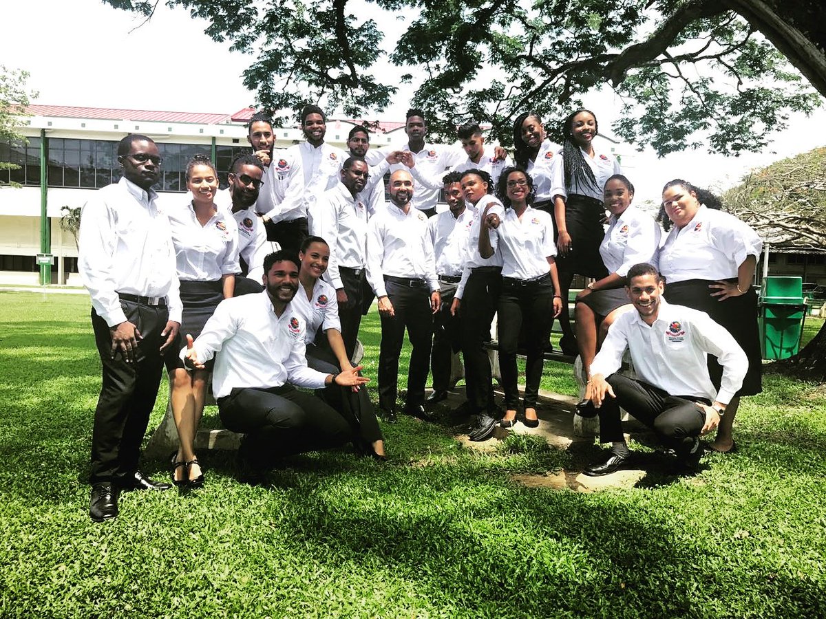 Theatrics868's tweet photo. Introducing the 2017/2018 UWI Guild Council STA. Happy to serve! #UWIGuild #ServantLeadership @UWI_StAugustine https://t.co/OoC6z36l1e