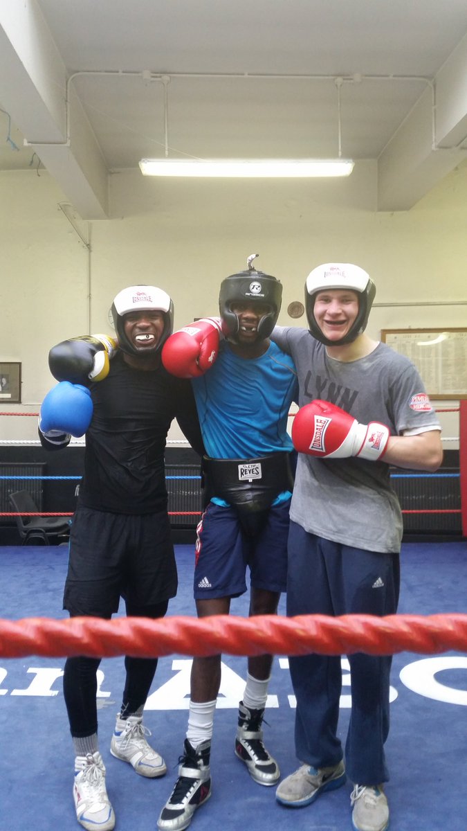 Good sparring for the boys tonight <a href="/Lynnacboxing/">Lynn ac boxing club</a> <a href="/2SlickChris/">Chris Kongo</a> <a href="/tk_bandyboy/">Tk Maja</a>  #charlie @jimmymoore1966