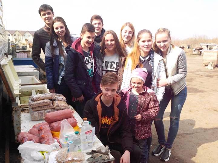 BBYOInsider's tweet photo. #TBT to #JServe2017! We are so inspired by the #gooddeeds that took place worldwide. Take a look at the difference we made! https://t.co/ff3DW8KWN2