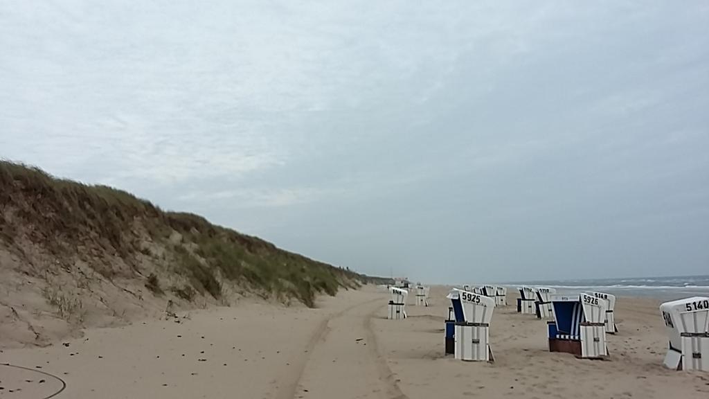 SomebodyInMay's tweet photo. North Sea😚 https://t.co/KmmaRuay0K