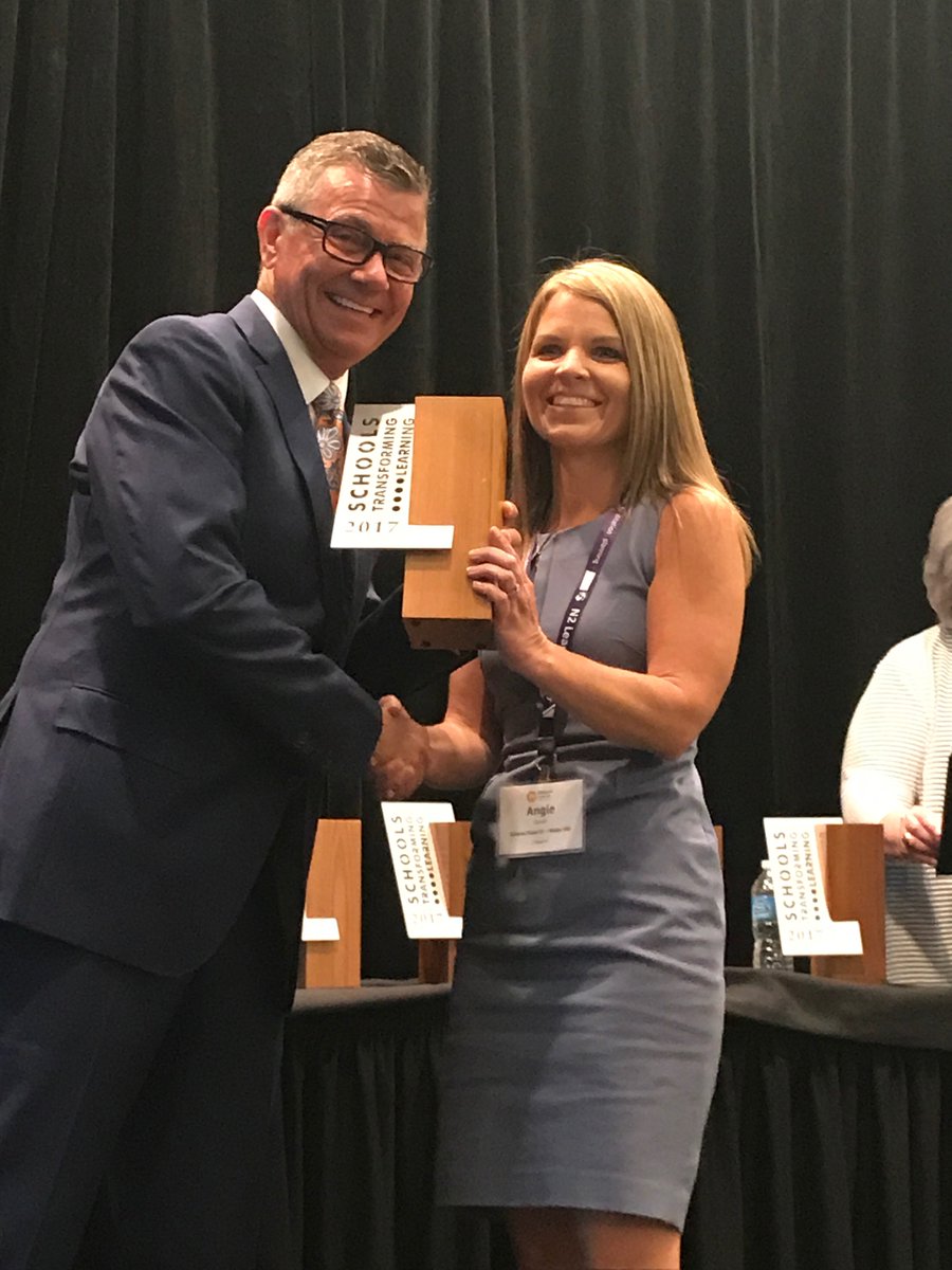 N2Learning's tweet photo. Congrats to @AngieKDavis19 and Roberts Roads ES for being named a #schoolstransforminglearning campus #txpvi https://t.co/FdqfI9kKaS
