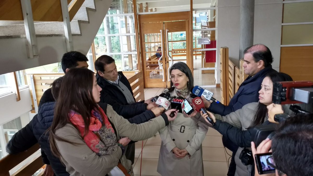 SernamEGAraucan's tweet photo. Hoy Dr en audiencia de reformalización x femicidio Roxana Bravo y homicio de sus hijos Nicolás y Betzabé. SernamEg representará a familia https://t.co/7x3ScUjtyP