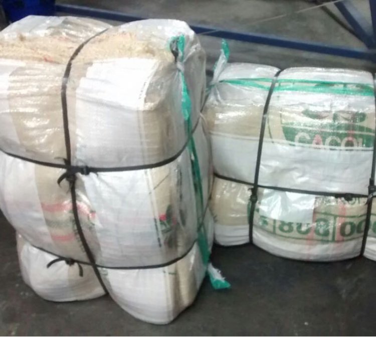 CACOLCOFFEE's tweet photo. Our bags are made of a BIODEGRADABLE NATURAL FIBER obtained from the fique plant.🇨🇴#colombia #colombiancoffee #greencoffee #cacol #coffee https://t.co/5Mx9Iy4QzH
