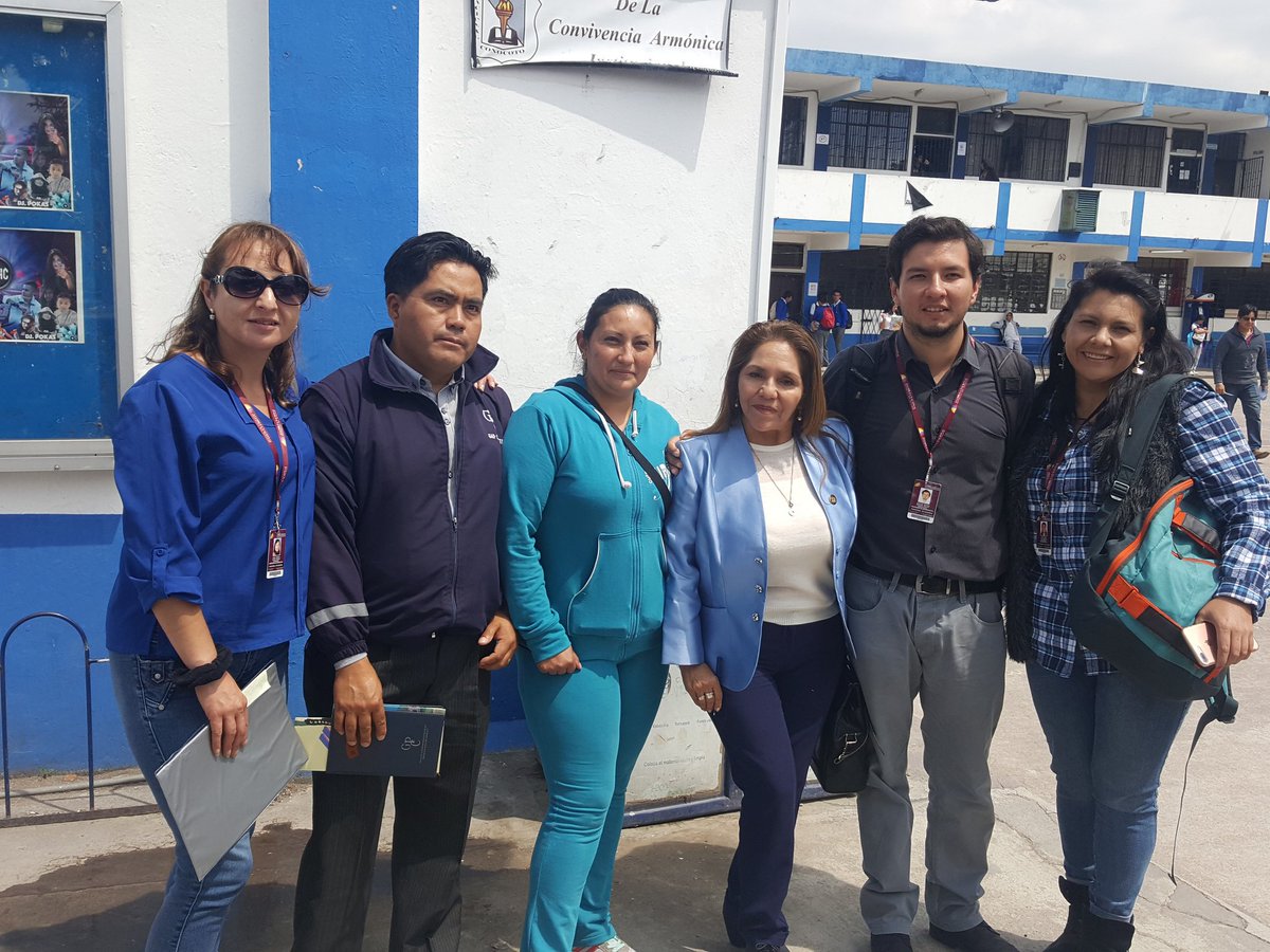 amapolanaranjo's tweet photo. En el Colegio Nacional Conocoto dialogaremos sobre la normativa del sistema educativo. La juventud debe conocer y opinar sobre sus leyes. https://t.co/tJqKDD62EL