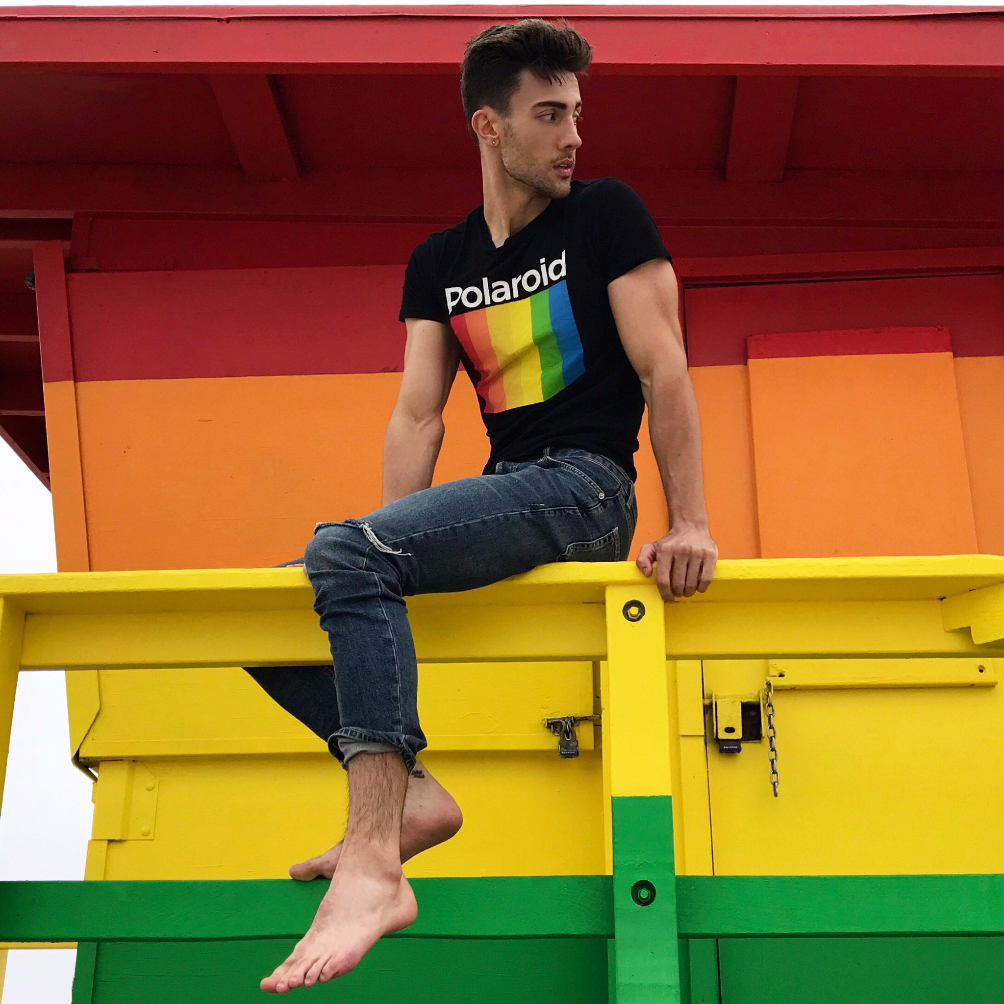 t r a v i s | b r y a n t on X: Whether youre gay, straight, black,  white, or rainbow, RT if youre proud of who you are.  t.coJdEAq8ANdx  X