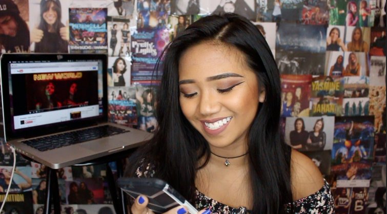 PhillyKrew's tweet photo. so i was able to record my whole reaction of @krewellayasmine replying to the project &amp; the tweets &amp; me smiling at my phone like a freak https://t.co/eo8thg6x7D
