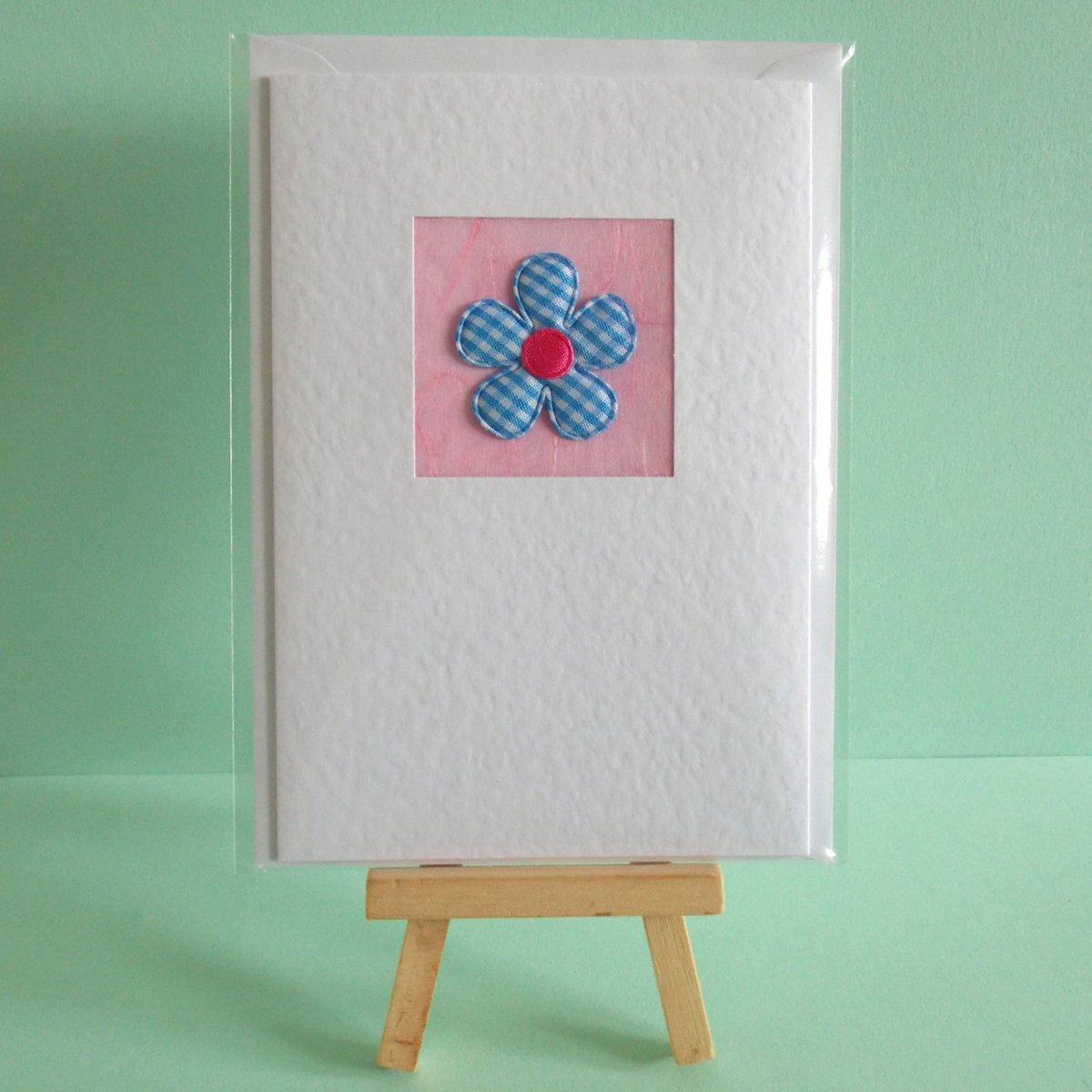 GreenDreamCrtv's tweet photo. Blank Card, girlfriend, for her, wife, mum, friend, sister, daughter… https://t.co/CLd0XntlMY #handmade #BlueGingham https://t.co/2XSNGmWcci