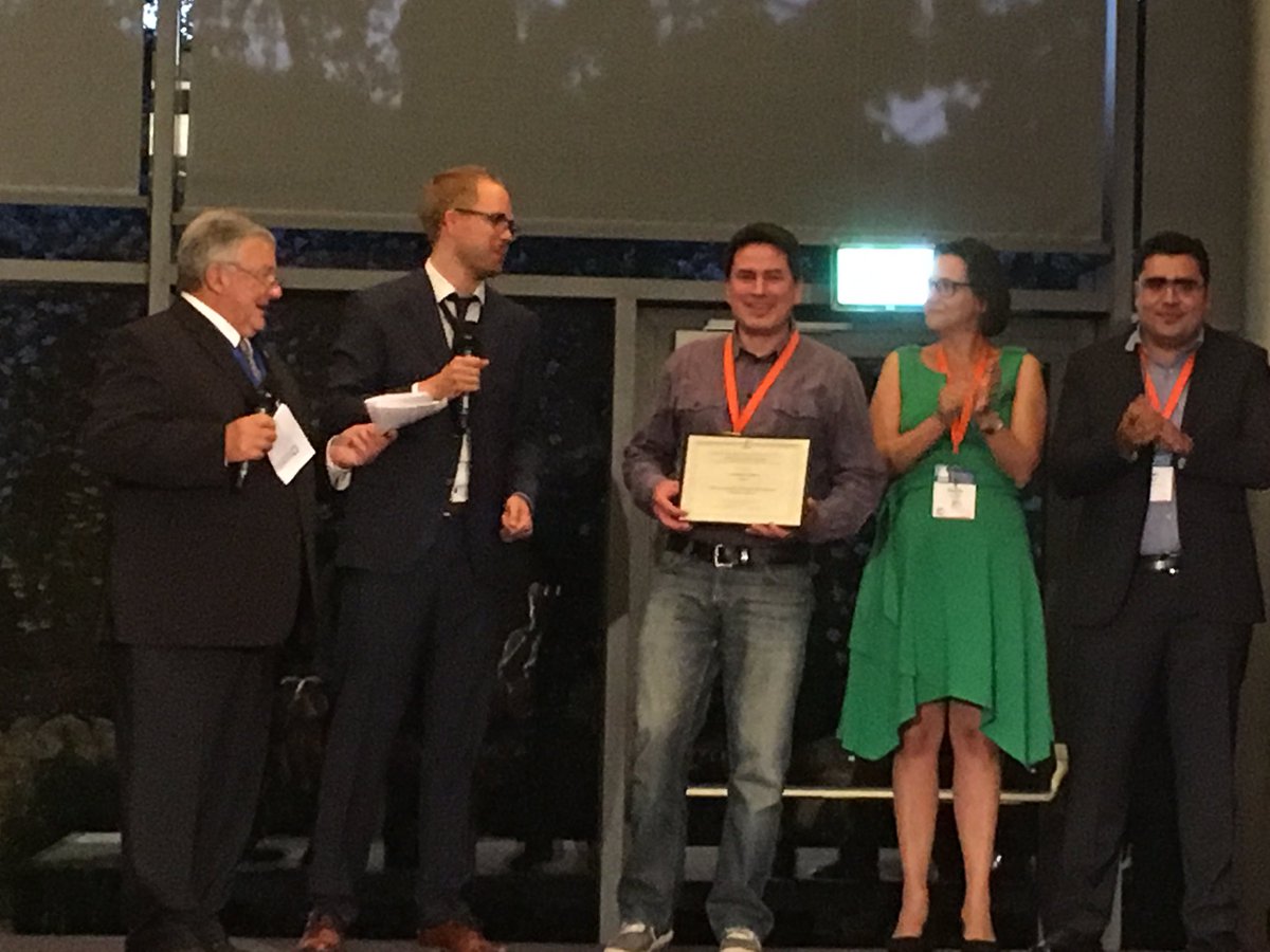 EUNIS_IT's tweet photo. #eunis17 Elite award winner University of Zagreb https://t.co/CXtRE19bgo