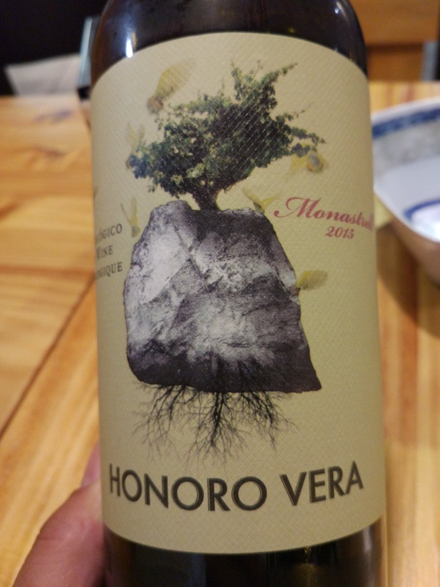 NosLaSop1a's tweet photo. Probando un Honor Vera de la nueva añada. Jumilla y Monastrell a tope.
https://t.co/Imc7cGIaJs
https://t.co/u3uGPcM3xH https://t.co/UpxJdpLerS