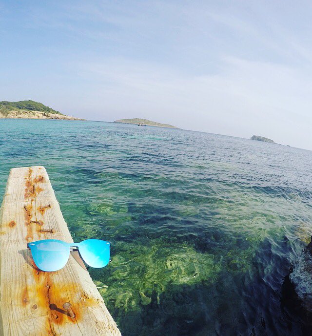 ananasworld_'s tweet photo. Huele a verano, protégete con nuestras ACONCAGUA. SHOP ONLINE en 👉 https://t.co/KqFbkxLX6j. Únete al movimiento de #ANANASTYLE 🍍 https://t.co/tnMlv7Xue7