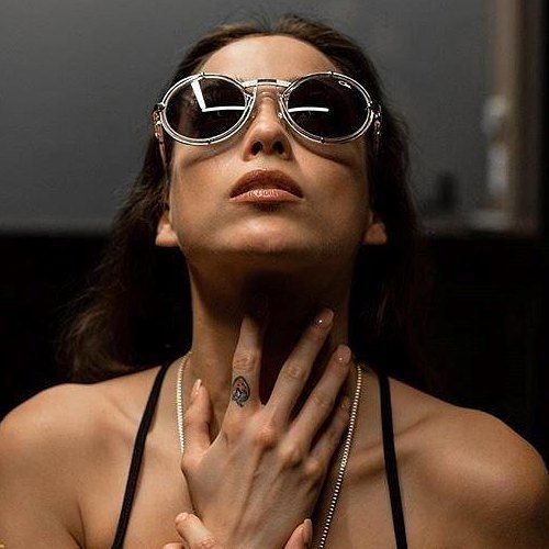 8Gafas's tweet photo. 🔹 Feel the Life 🔹

#Cazal #glasses #gafas #sunglasses #summer #verano #style https://t.co/5aGsuQt4zf