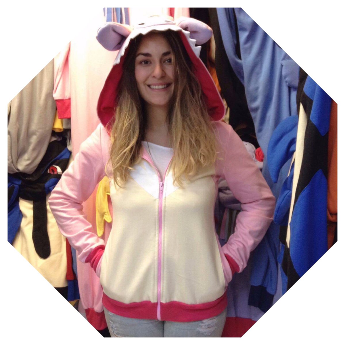 Reytol_mx's tweet photo. Sudadera de Angel ($580) ✨ #ohana #Sudadera #modamexicana #modamexico #ropacool #stitch #liloandstitch #ohanameansfamily #ohanalove https://t.co/VcXvEc7Rvq