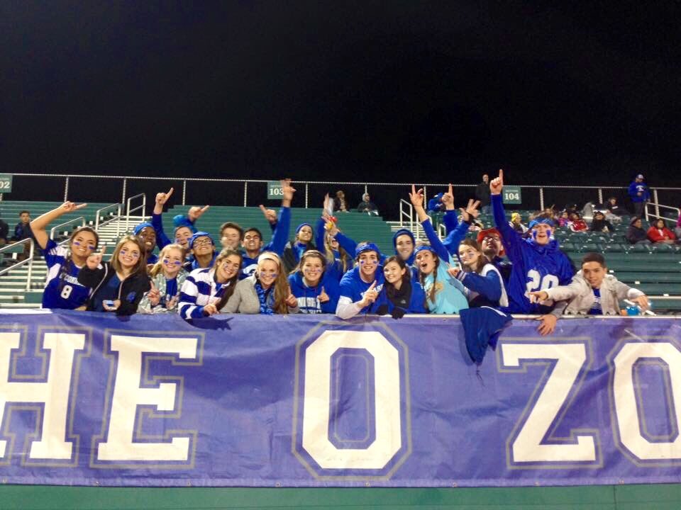 OConnell2016's tweet photo. One year out, still just as proud to be an @OConnellHS Knight. Make a contribution for #OneDayAllKnights at https://t.co/MlzBXpRglO 💙🏇🏾🎓🤺 https://t.co/YqVvmKvs4F