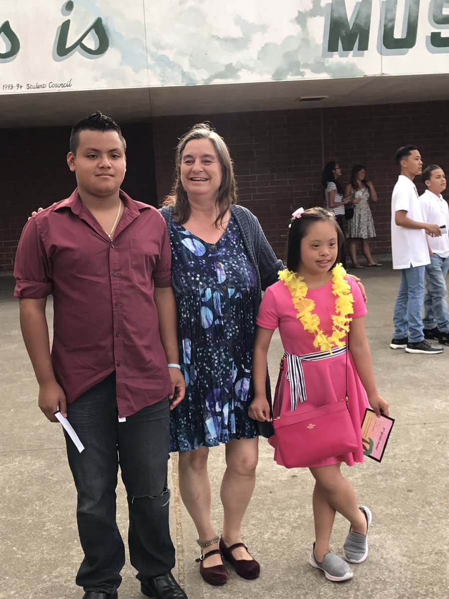 featherriverofc's tweet photo. #phsmustangs #MDUSD Fun with the 8th graders! https://t.co/WpCpTHQKXE