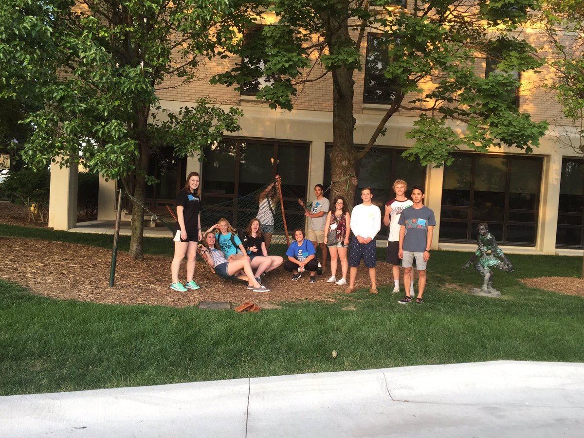 CUNAVYNARWHALS's tweet photo. @NewBluejays #SPNAVY #hammock https://t.co/XRptRp6lF5