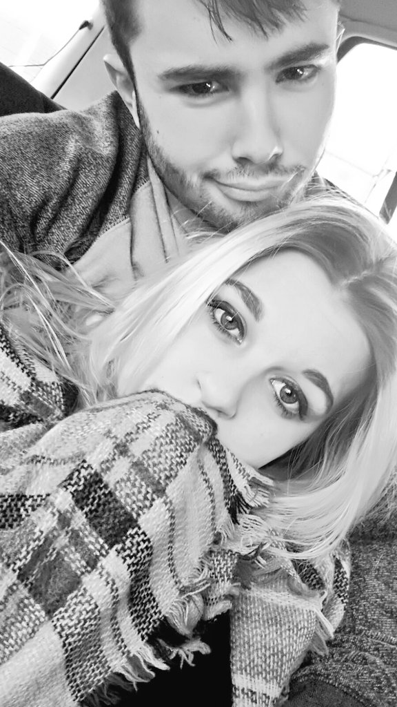 dani_598's tweet image. Estoy donde quiero estar...🍀💙