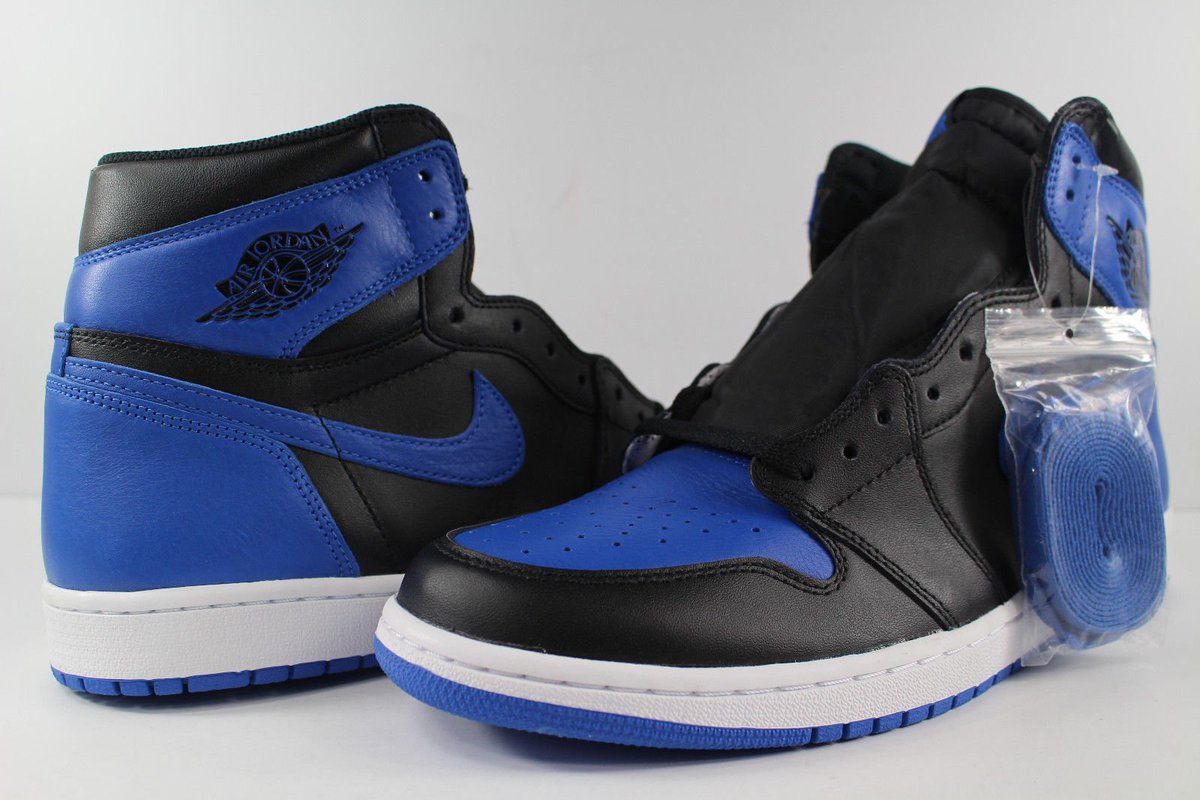 BestShoeDeals's tweet photo. Royal Blue 1's

Size 11, $239 --> https://t.co/JPN2LUGBpd https://t.co/vBD0nnTa8R