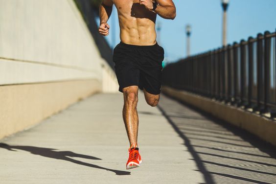 1SandraBurrns's tweet photo. nike running, abs, running photoshoot, running photography, run daily, wod, running shoes, perspective https://t.co/ZKlw3PolDq