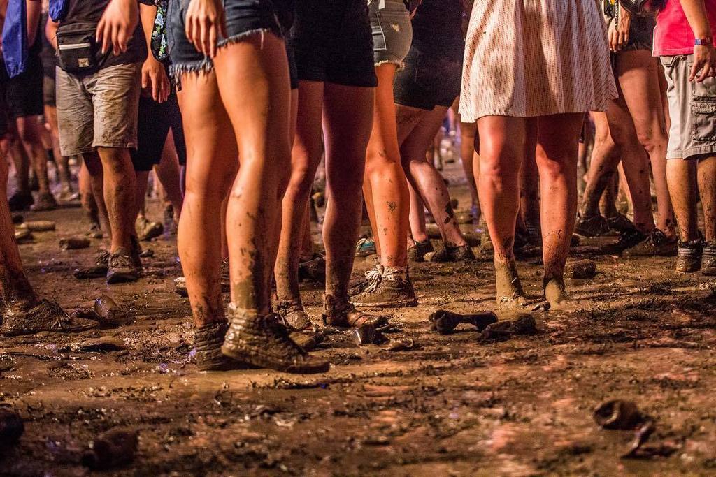 krisd_22's tweet photo. RIP to all the lost SOLES 💀👟 @fpsf 📸: @krisd_22 
#FreePressSummerFest
#FPSF
#FPSF2017
#1stThreeSongs
#MusicFestiva… https://t.co/JHTrIq35ad https://t.co/56CpYNELix
