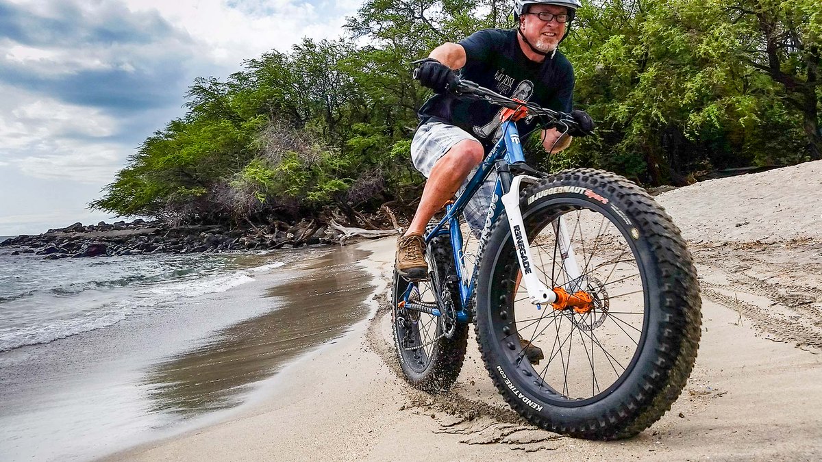BikeRates's tweet photo. We hitting the beach this summer? 7/10 would hang ten on this fatty. #Cycling https://t.co/LkVsVVjfEI