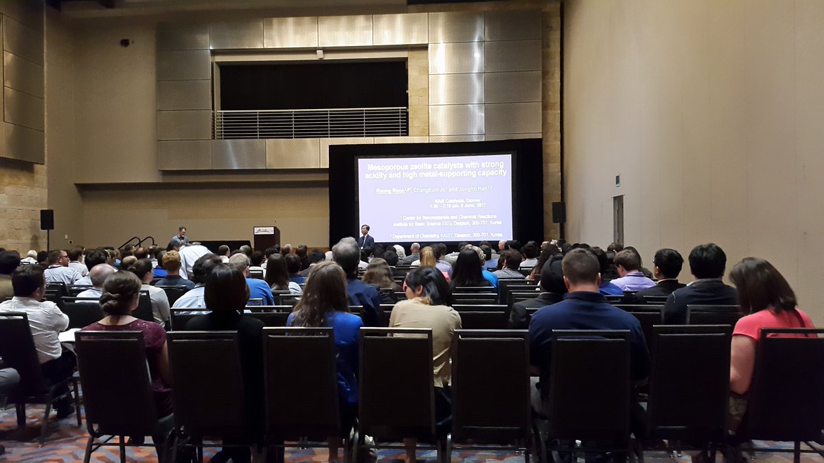 NAMCatalysisSociety (@namcatsoc) on Twitter photo Earlier today at #NAM25, Ryong Ryoo of <a href="/kaistpr/">KAISTPR</a> presenting on advances in Mesoporous Zeolite Catalysts. nam.confex.com/nam/2017/meeti… <a href="/NAMCATSOC/">NAMCatalysisSociety</a> Earlier today at #NAM25, Ryong Ryoo of <a href="/kaistpr/">KAISTPR</a> presenting on advances in Mesoporous Zeolite Catalysts. nam.confex.com/nam/2017/meeti… <a href="/NAMCATSOC/">NAMCatalysisSociety</a>