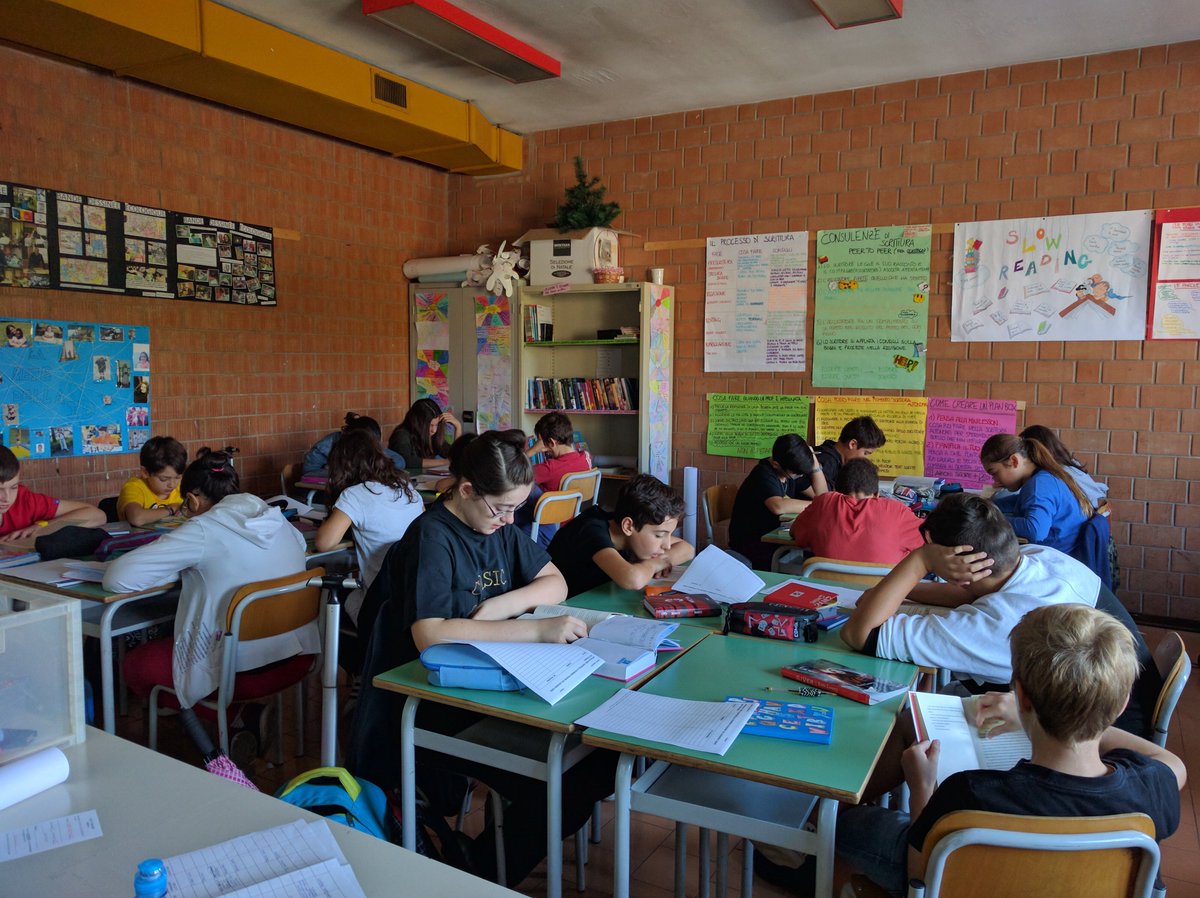 #writingworkshop <a href="/jenny_poletti/">Jenny Poletti</a> <a href="/Mingus2011B/">Angelo Bardini</a> <a href="/Chricav58/">Christine cavallari</a> officina di scrittura e lettura tra i banchi di scuola goo.gl/CnvWbJ